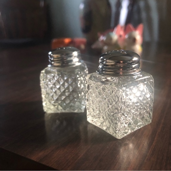 Unique Salt & pepper shaker collection - Picture 3 of 15